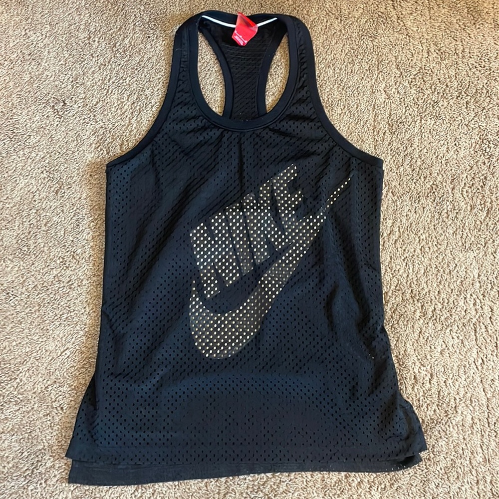 Nike women’s jersey tank size M